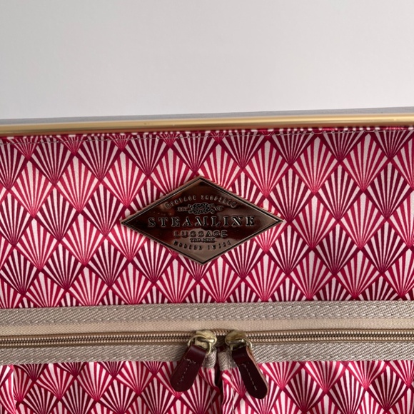 StreamLine Luggage The Architect Spinner - Picture 9 of 16